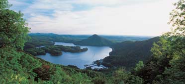 aerial photo of Parksville reservoir and shoreline